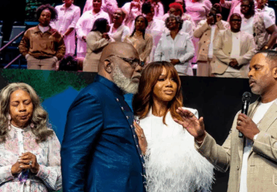 Bishop TD Jakes Hands Over Church To Daughter, Son-in-law, Sarah & Touré Roberts (pics)