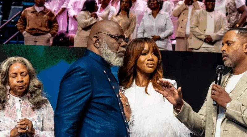 Bishop TD Jakes Hands Over Church To Daughter, Son-in-law, Sarah & Touré Roberts (pics)